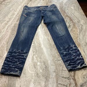 Diesel 👖 Destroyer Jeans